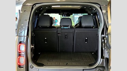 Defender 110 9