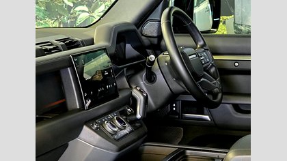 Defender 110 13