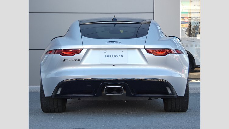 2022 認定中古車 Jaguar F-Type インダスシルバー P300 オートマチック 後輪駆動 F-TYPEクーペ R-DYNAMIC