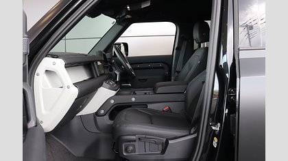 Defender 110 2