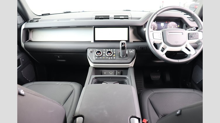 2023 認定中古車 Land Rover Defender 110 Santorini Black 3.0 litre i6D S
