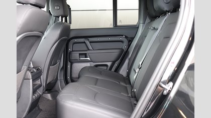 Defender 110 4