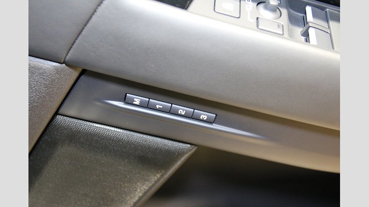 2025 認定中古車 Land Rover Range Rover Evoque サントリーニブラック プラグインハイブリッド（ガソリン） DYNAMIC HSE