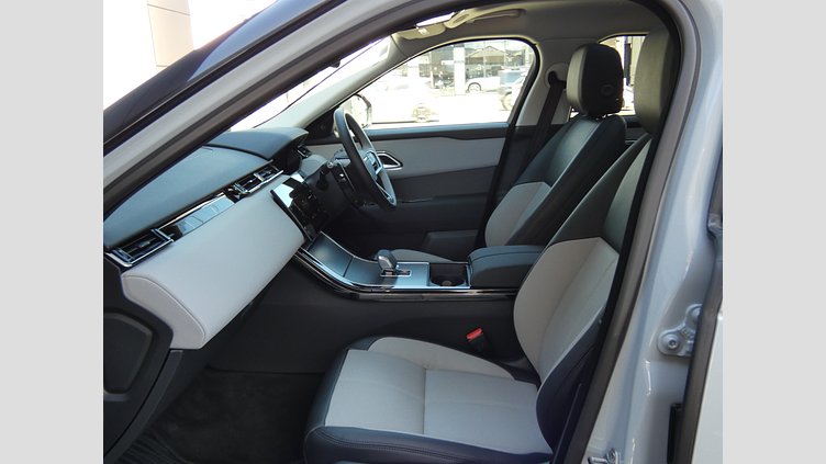 2024 認定中古車 Land Rover Range Rover Velar アロイオスグレイ P400eプラグインハイブリッド（ガソリン） スタンダードホイールベース Dynamic SE