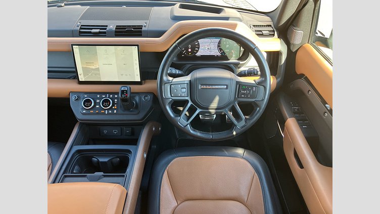 2022 認定中古車 Land Rover Defender 110 サントリーニブラック D300 AWD（AT） X