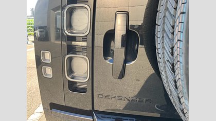 Defender 110 28