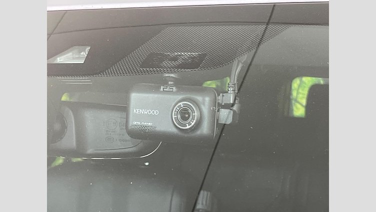 2019 認定中古車 Land Rover Discovery ユーロンホワイト(メタリック) 3.0リッター TD6クリーンディーゼルエンジン （190kW/258PS） LANDMARK