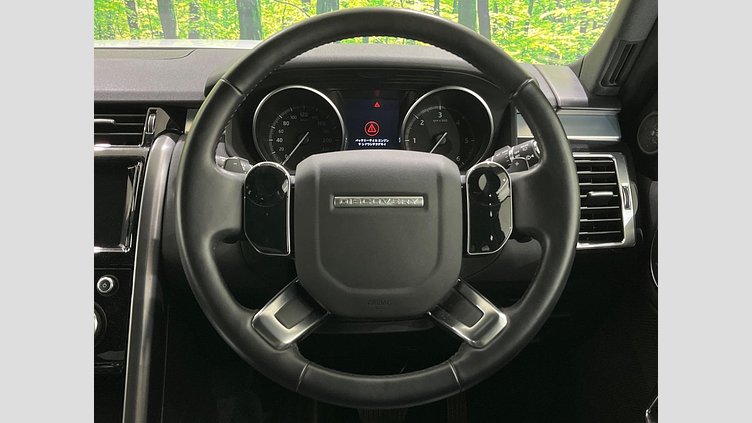 2019 認定中古車 Land Rover Discovery ユーロンホワイト(メタリック) 3.0リッター TD6クリーンディーゼルエンジン （190kW/258PS） LANDMARK