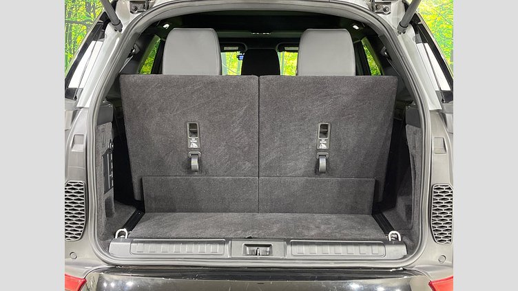 2019 認定中古車 Land Rover Discovery ユーロンホワイト(メタリック) 3.0リッター TD6クリーンディーゼルエンジン （190kW/258PS） LANDMARK