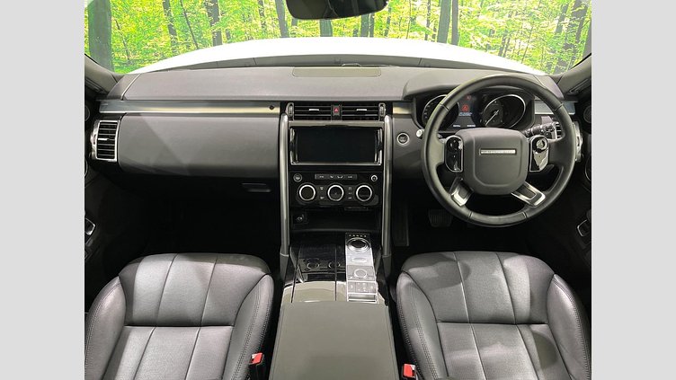 2019 認定中古車 Land Rover Discovery ユーロンホワイト(メタリック) 3.0リッター TD6クリーンディーゼルエンジン （190kW/258PS） LANDMARK