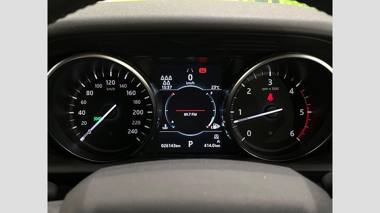 2019 認定中古車 Land Rover Discovery ユーロンホワイト(メタリック) 3.0リッター TD6クリーンディーゼルエンジン （190kW/258PS） LANDMARK