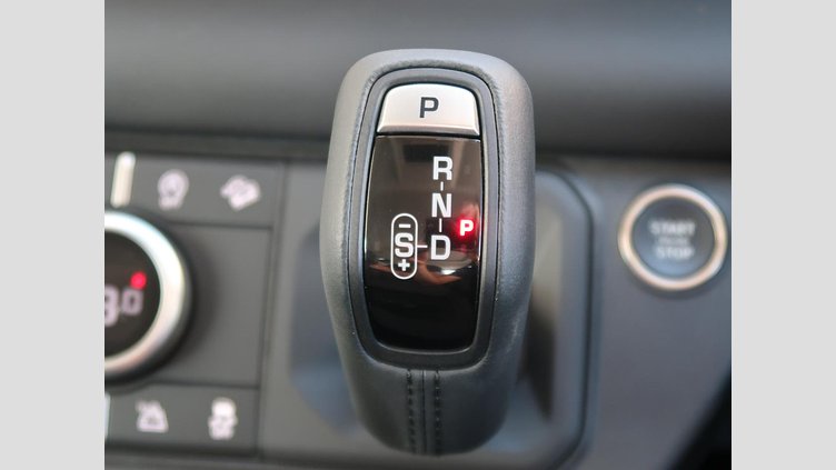 2023 認定中古車 Land Rover Defender 110 サントリーニブラック D300 AWD（AT） S