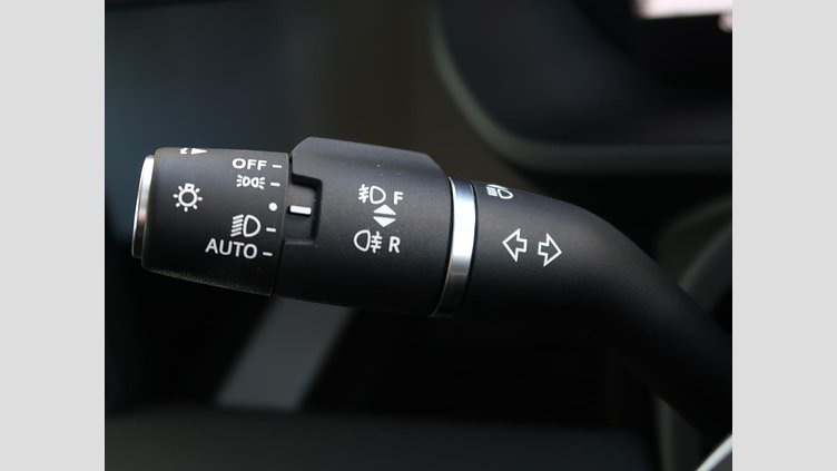 2023 認定中古車 Land Rover Defender 110 サントリーニブラック D300 AWD（AT） S