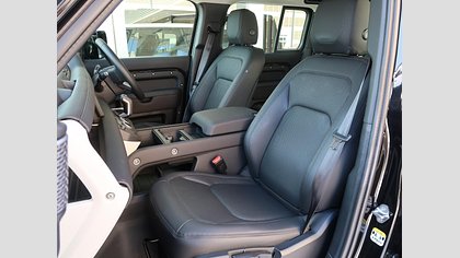 Defender 110 23