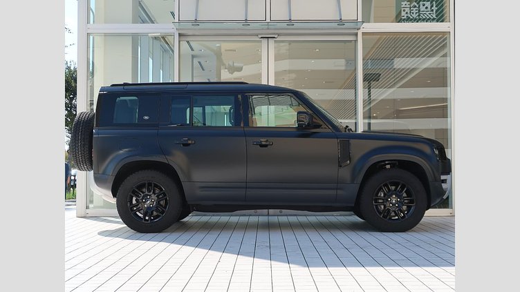 2023 認定中古車 Land Rover Defender 110 サントリーニブラック D300 AWD（AT） S