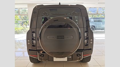 Defender 110 6