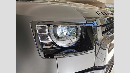 Defender 110 9