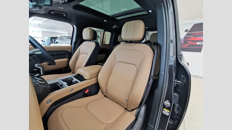 2025 認定中古車 Land Rover Defender 110 カルパチアングレイ D350 ディーゼルマイルドハイブリッド X