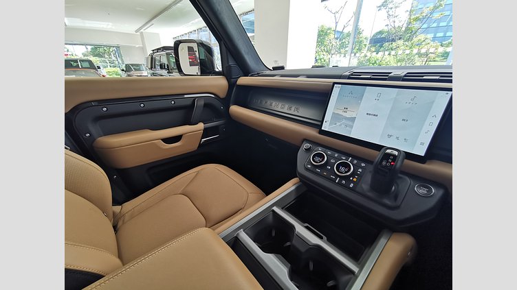 2025 認定中古車 Land Rover Defender 110 カルパチアングレイ D350 ディーゼルマイルドハイブリッド X