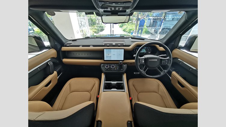 2025 認定中古車 Land Rover Defender 110 カルパチアングレイ D350 ディーゼルマイルドハイブリッド X