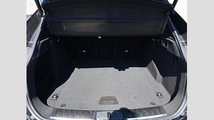 F-Pace 9