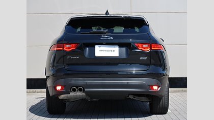 F-Pace 73