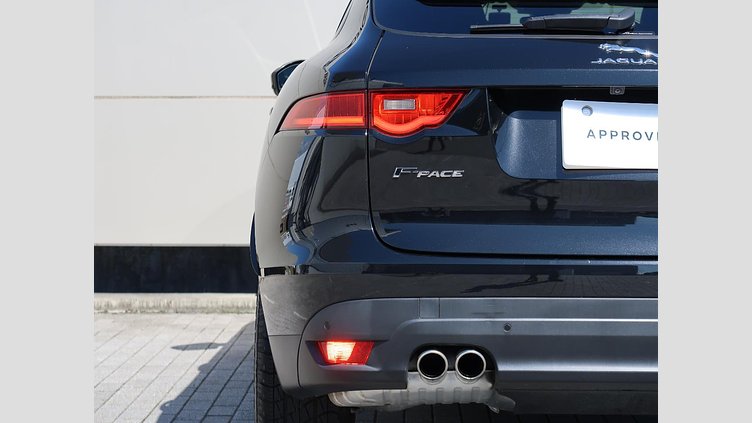 2019 認定中古車 Jaguar F-Pace Santorini Black 2.0 litre i4D Diesel PRESTIGE