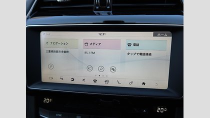 F-Pace 34