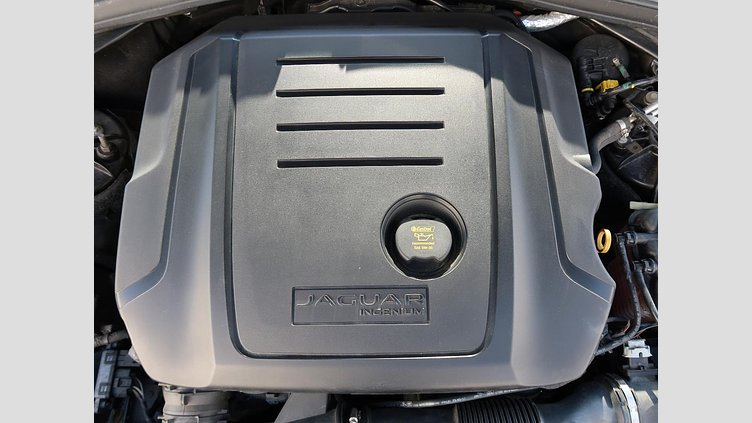 2019 認定中古車 Jaguar F-Pace Santorini Black 2.0 litre i4D Diesel PRESTIGE