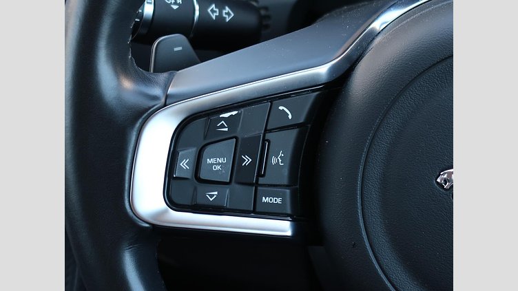 2019 認定中古車 Jaguar F-Pace Santorini Black 2.0 litre i4D Diesel PRESTIGE