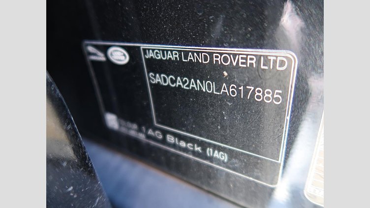 2019 認定中古車 Jaguar F-Pace Santorini Black 2.0 litre i4D Diesel PRESTIGE