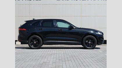 F-Pace 27