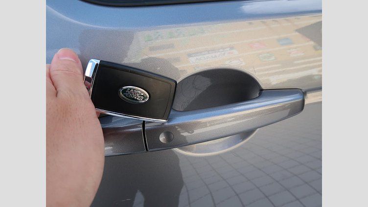 2019 認定中古車 Land Rover Discovery Sport Eiger Grey 2.0 litre i4PS S