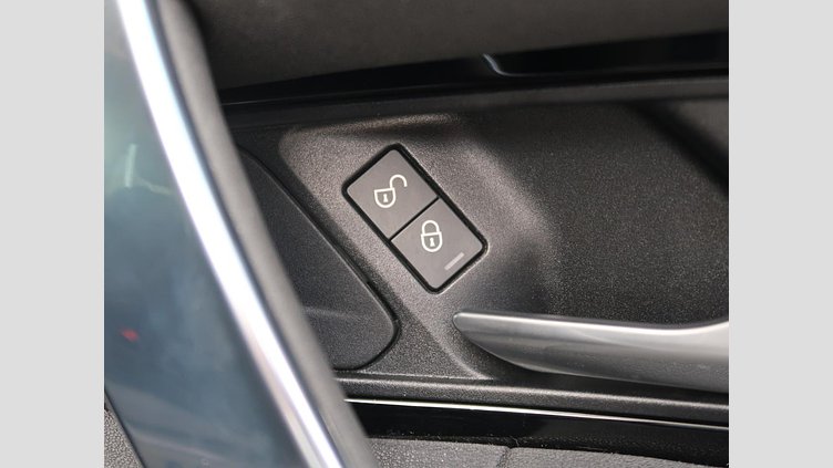 2019 認定中古車 Land Rover Discovery Sport Eiger Grey 2.0 litre i4PS S