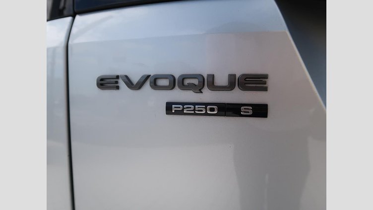 2019 認定中古車 Land Rover Range Rover Evoque インダスシルバー P250 R-DYNAMIC S