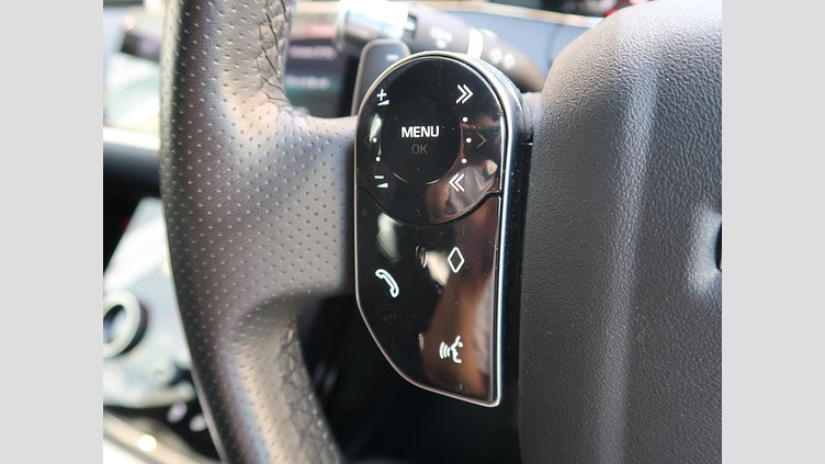 2019 認定中古車 Land Rover Range Rover Evoque インダスシルバー P250 R-DYNAMIC S