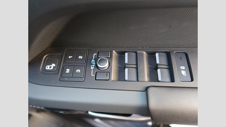 2022 認定中古車 Land Rover Defender 110 カルパチアングレイ D300 AWD（AT） X-DYNAMIC SE