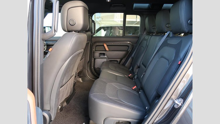 2022 認定中古車 Land Rover Defender 110 カルパチアングレイ D300 AWD（AT） X-DYNAMIC SE