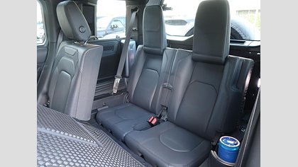 Defender 110 19