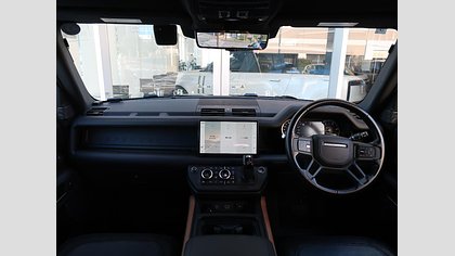 Defender 110 8