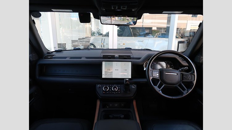 2022 認定中古車 Land Rover Defender 110 カルパチアングレイ D300 AWD（AT） X-DYNAMIC SE