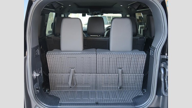 2022 認定中古車 Land Rover Defender 110 カルパチアングレイ D300 AWD（AT） X-DYNAMIC SE