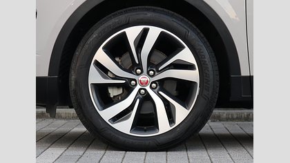 E-Pace 37
