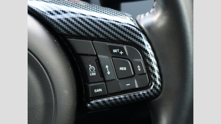 2019 認定中古車 Jaguar E-Pace ボラスコグレー D180 オートマチック全輪駆動 S