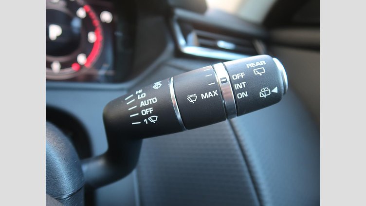 2019 認定中古車 Land Rover Range Rover Velar インダスシルバー D180 S