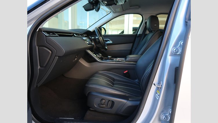 2019 認定中古車 Land Rover Range Rover Velar インダスシルバー D180 S