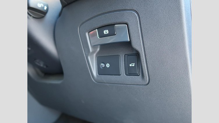 2019 認定中古車 Land Rover Range Rover Velar インダスシルバー D180 S