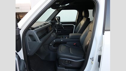 Defender 110 6