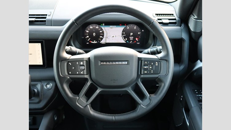 2024 認定中古車 Land Rover Defender 110 フジホワイト D300 AWD（AT） X-DYNAMIC SE