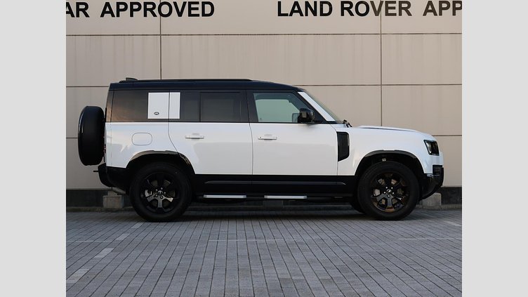 2024 認定中古車 Land Rover Defender 110 フジホワイト D300 AWD（AT） X-DYNAMIC SE